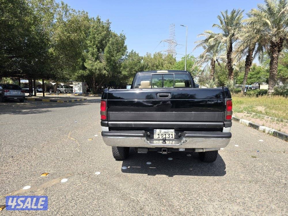 دودج رام 2500 V10 1996 magnum6