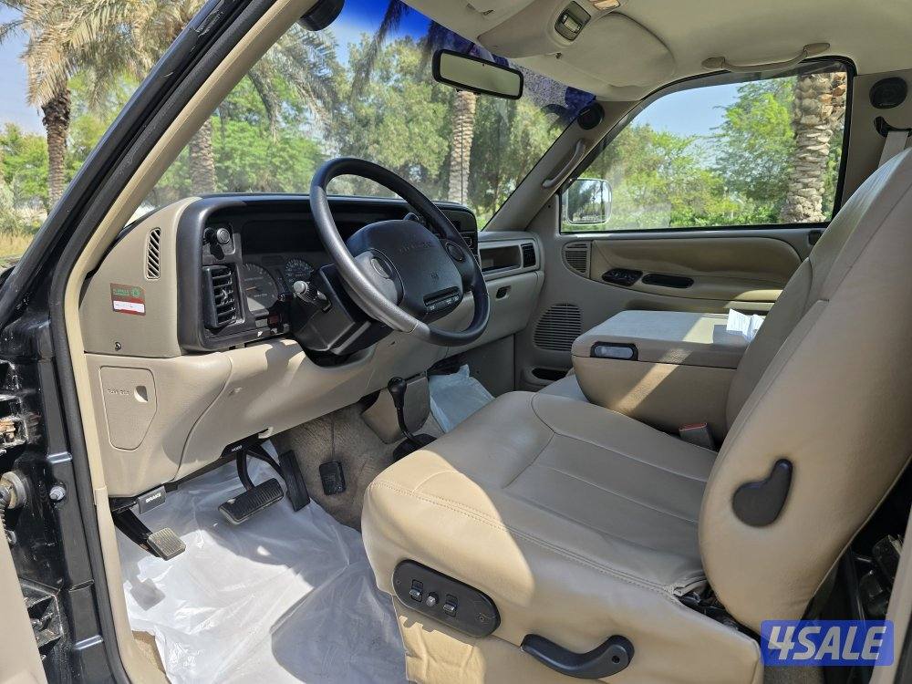 دودج رام 2500 V10 1996 magnum9