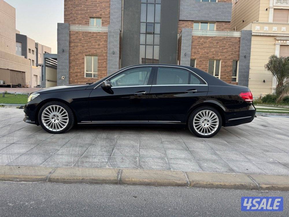حاله نادره عداد 25 كامل المواصفاتE300 موديل 20142