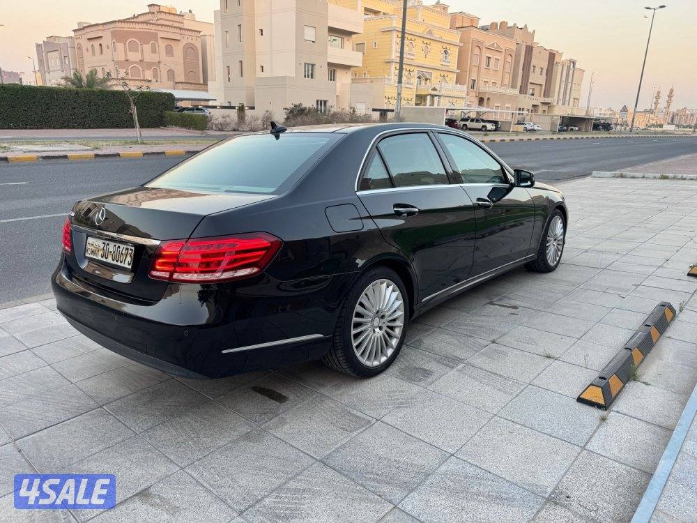 حاله نادره عداد 25 كامل المواصفاتE300 موديل 20147