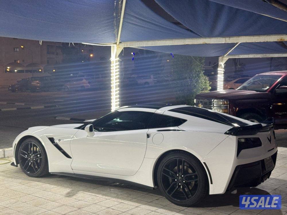 للبيع قير عادي موديل 2017 عداد 1411