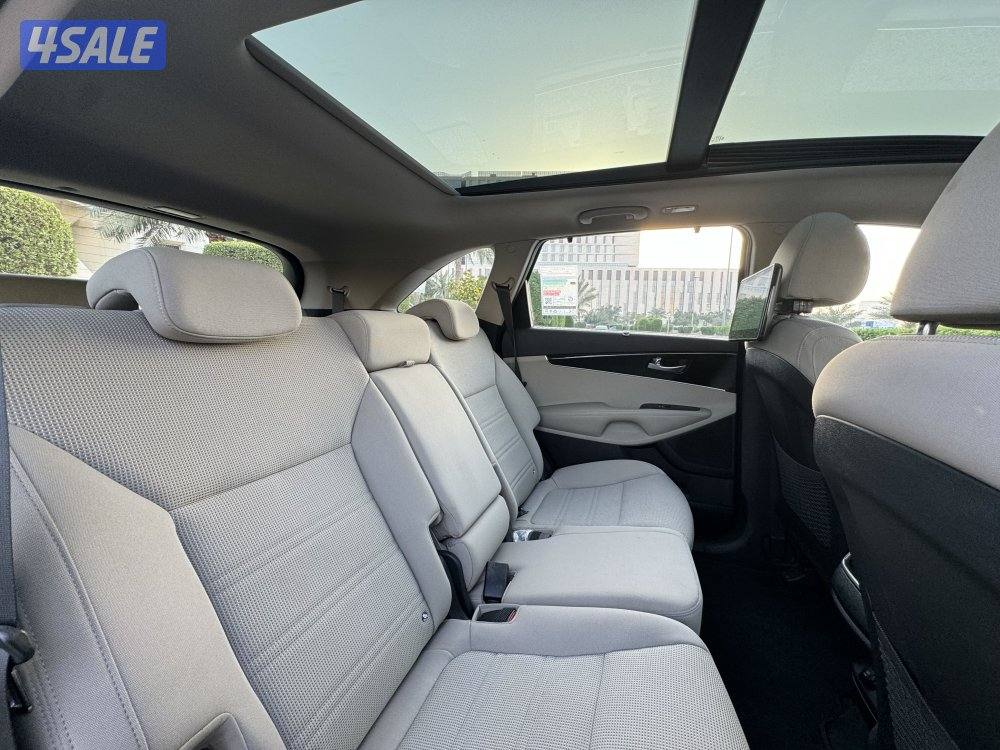 كيا سورينتو V6 موديل 2018 بحاله الوكاله شرط الفحص7