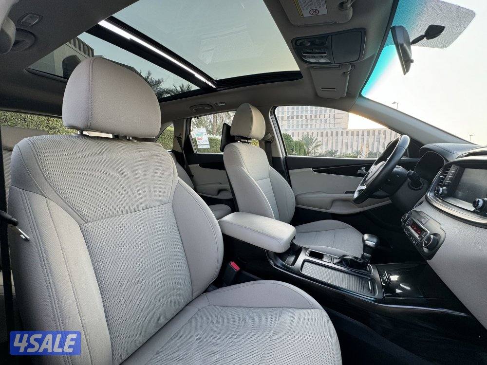 كيا سورينتو V6 موديل 2018 بحاله الوكاله شرط الفحص10