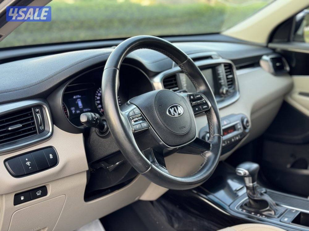 كيا سورينتو V6 موديل 2018 بحاله الوكاله شرط الفحص13