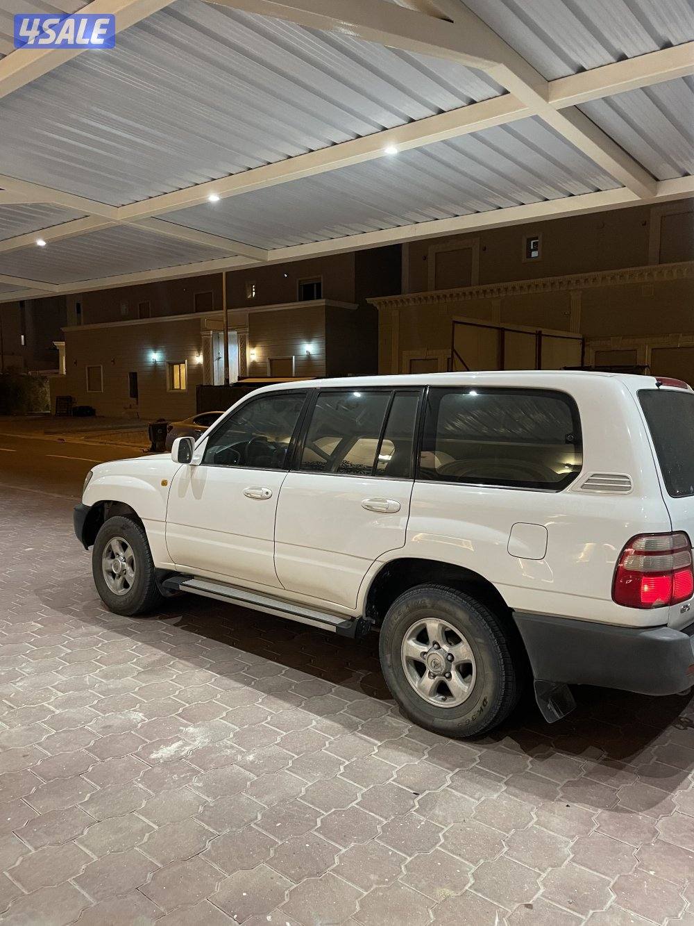 لاند 2003GXRشرط الفحص بالكامل صبغ الوكاله إلا كذا قطعه ماشي 500 ألف4