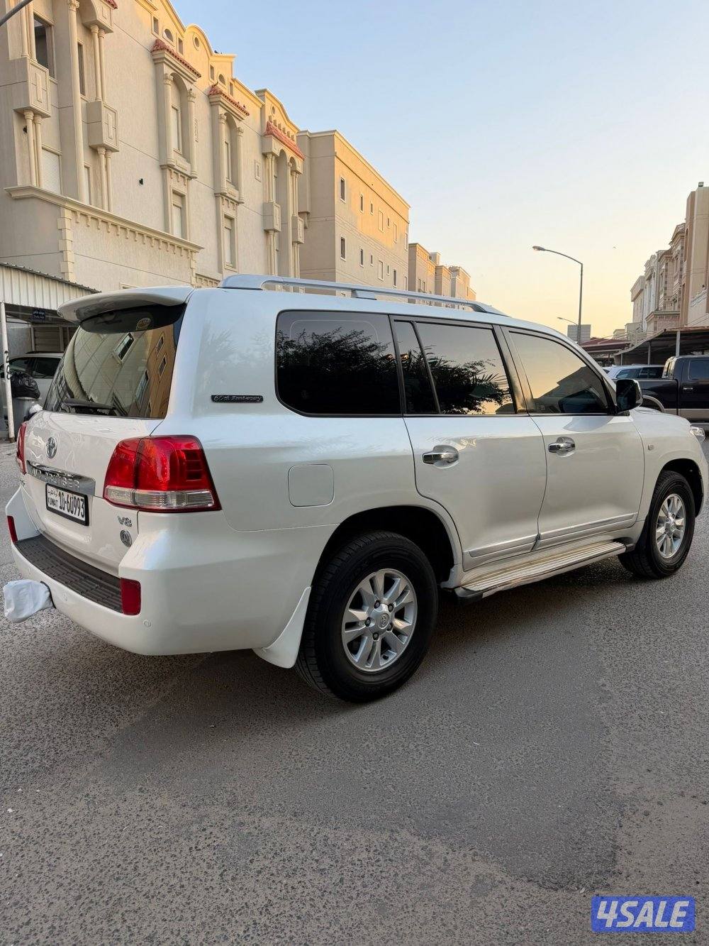 لاند كروزر 2011 ماشي 340 صبغ الوكاله2