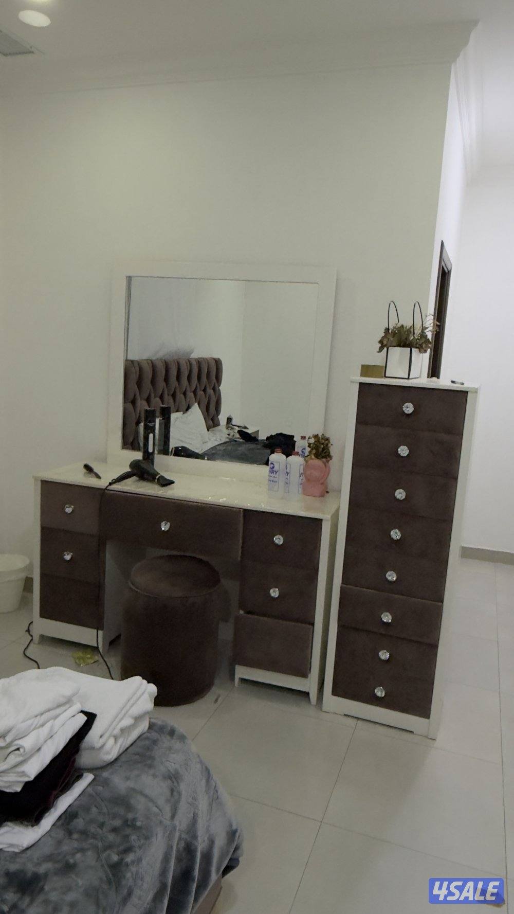 غرفه نوم شبه جديده0