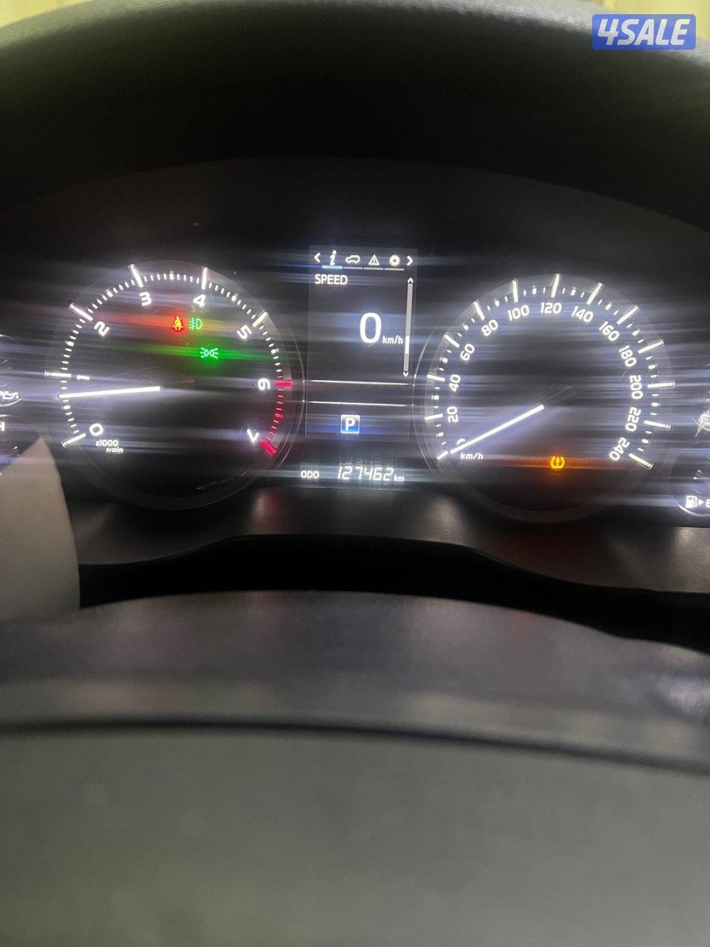 ‏لاند كروز شرط الفحص صبغ وكالة ماشي ١٢٧الف من داخل مخمل2