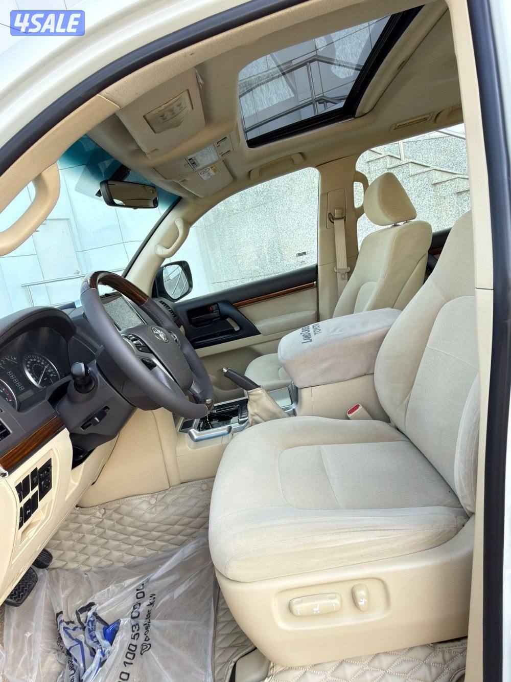 للبيع لاند كروزر GXR موديل 2016 صبغ الوكاله عدا قطعه4