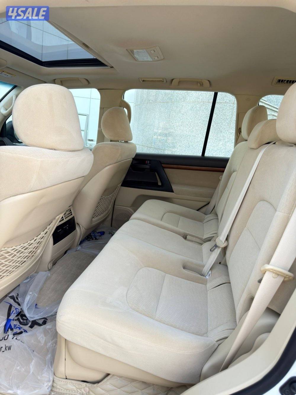 للبيع لاند كروزر GXR موديل 2016 صبغ الوكاله عدا قطعه10