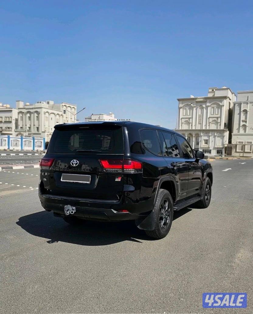 للبيع تويوتا لاندكروزر GR SPORT موديل 2024 |  ماشي 41 الف كيلو1