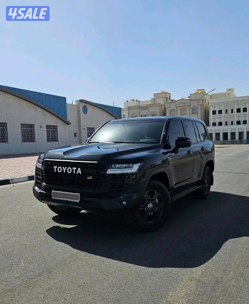 للبيع تويوتا لاندكروزر GR SPORT موديل 2024 |  ماشي 41 الف كيلو3