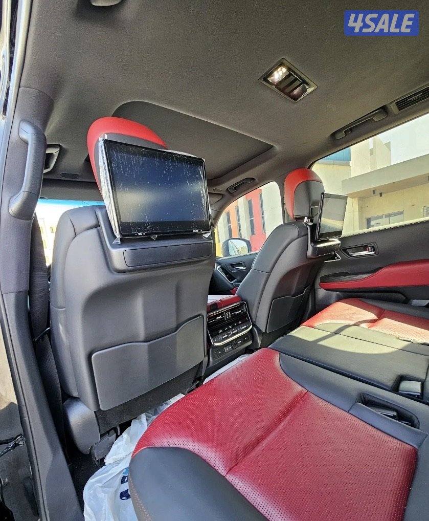 للبيع تويوتا لاندكروزر GR SPORT موديل 2024 |  ماشي 41 الف كيلو5