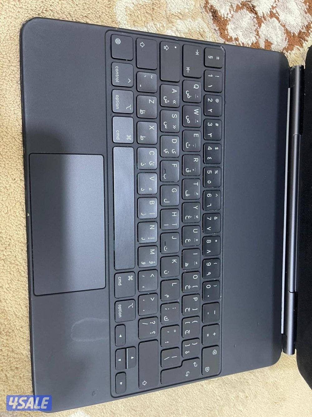 كيبورد ابل ماجيك الاصلي 12.9 بوصة نظيف حيل مع الكرتون3