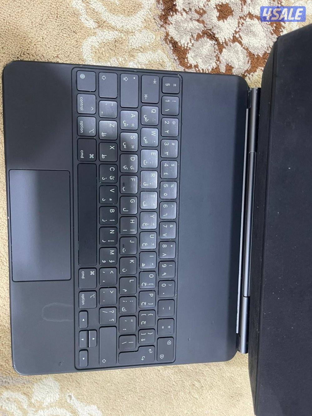 كيبورد ابل ماجيك الاصلي 12.9 بوصة نظيف حيل مع الكرتون5