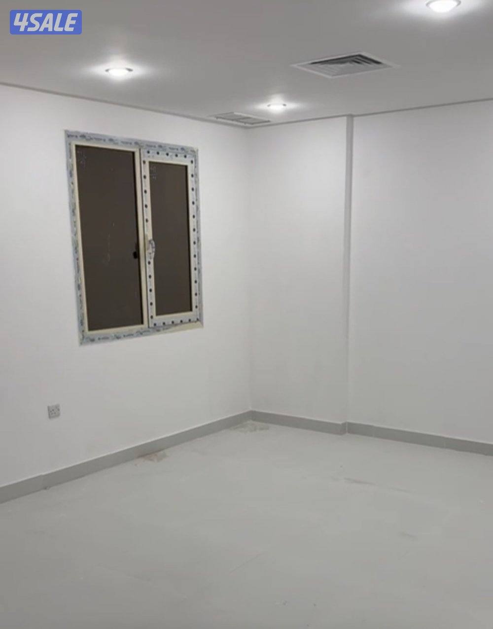 للايجار دور تجاري عمارة ب الجهراء موقع مميز1