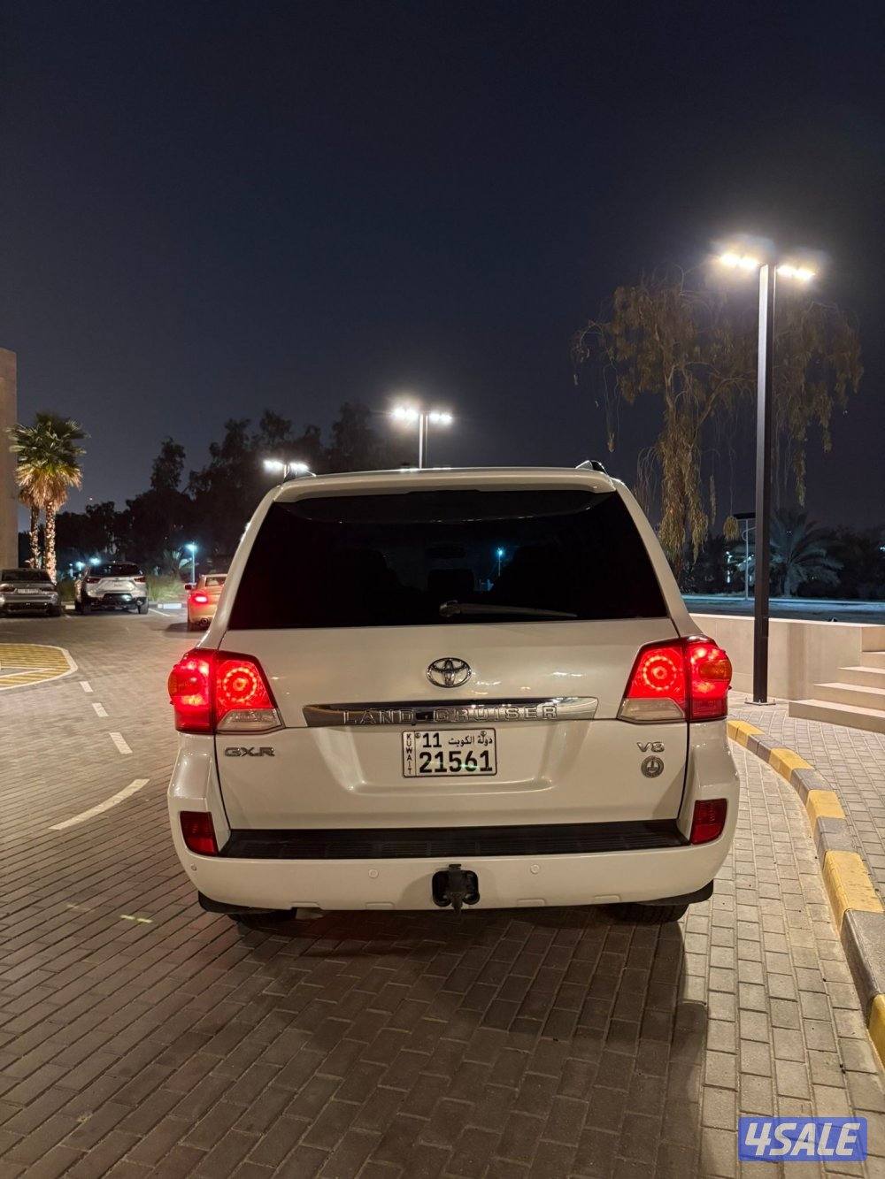 للبيع لاندكروزر 2013 GX.R3