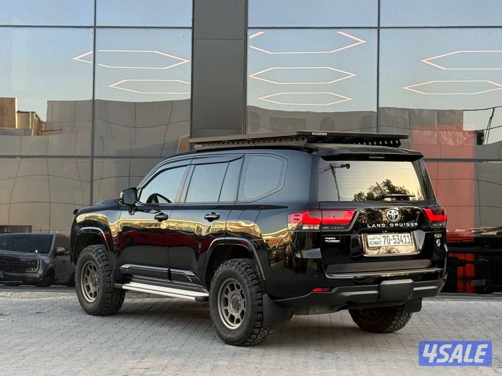 LAND CRUISER GXR TWIN TURBO _2023 صبغ الوكالة3