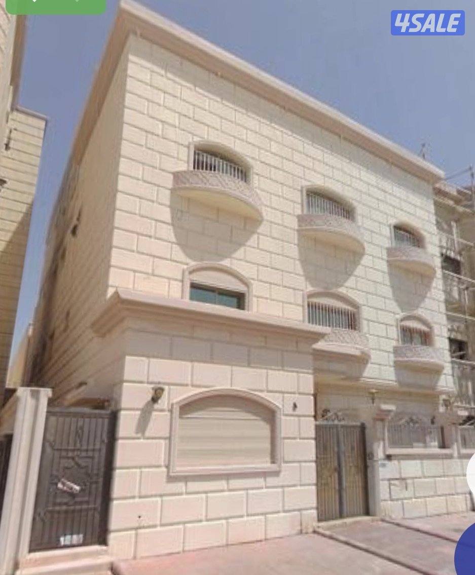 للبيع قسيمة النعيم ثلاث ادوار ونصف مقابل جزيرة0