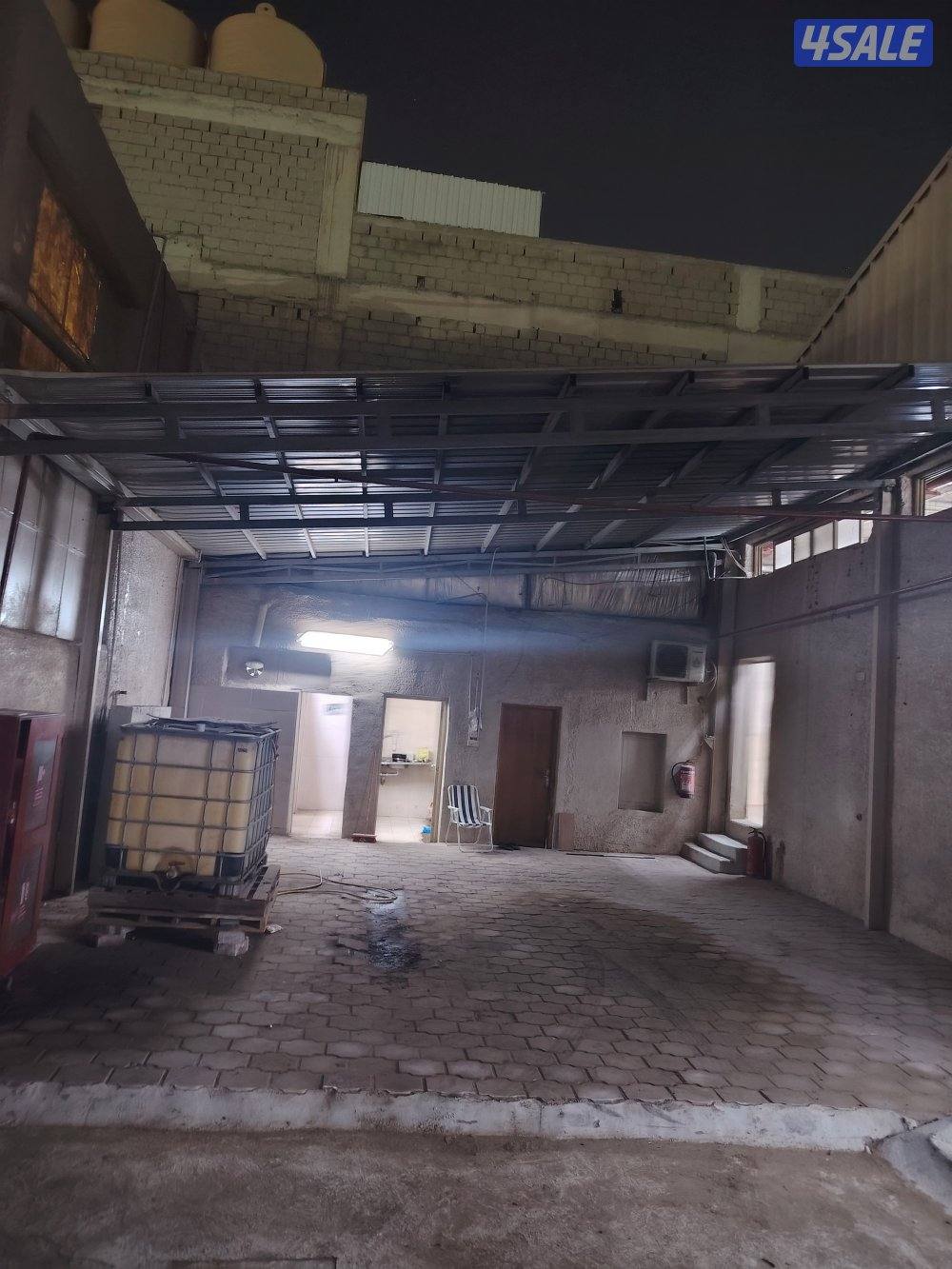 للاجار ورشه او مصنع او معرض في الري بموقع ممتاز مساحة 650 متر2