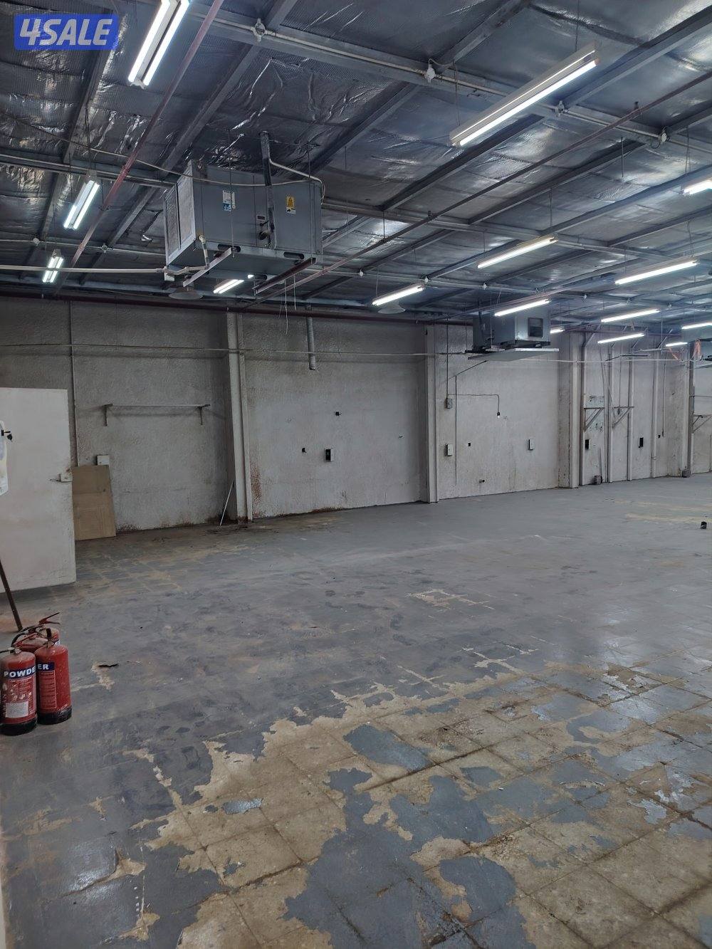 للاجار ورشه او مصنع او معرض في الري بموقع ممتاز مساحة 650 متر4