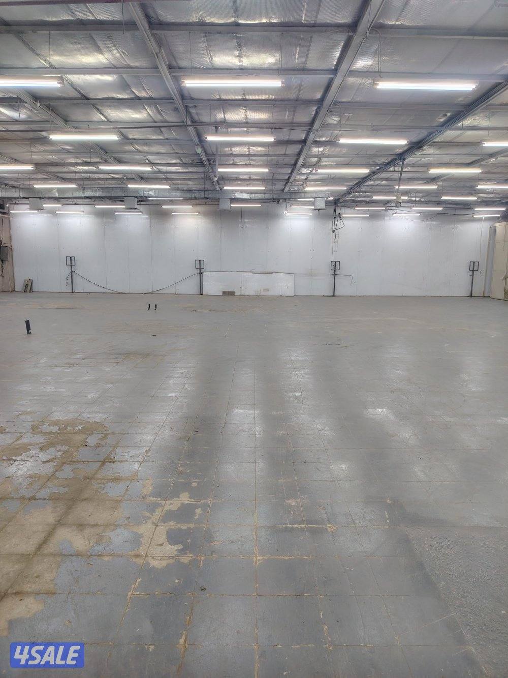 للاجار ورشه او مصنع او معرض في الري بموقع ممتاز مساحة 650 متر6