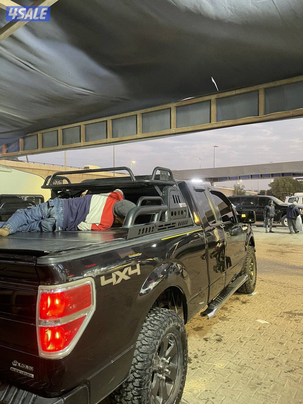 للبيع وانيتF150 فورد 2013 XLT غمارة ونص دبل قير ماشي 390 شرط الفحص12