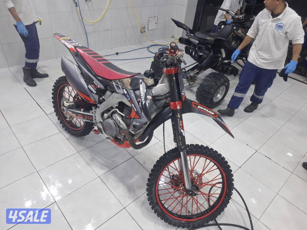 للبيع هوندا crf 450
موديل 2013 بخاخ
السيكل نشيط عليه قزوز كامل يوشمرا3