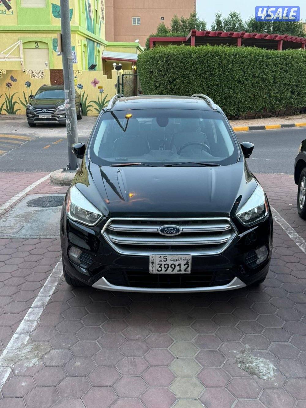 Ford escape 2017 with Sunroof14