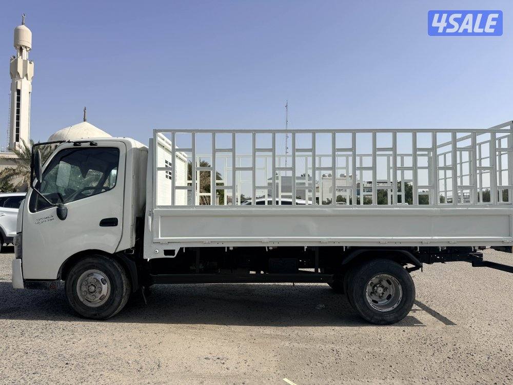 Toyota half lorry, 817676km model 20123