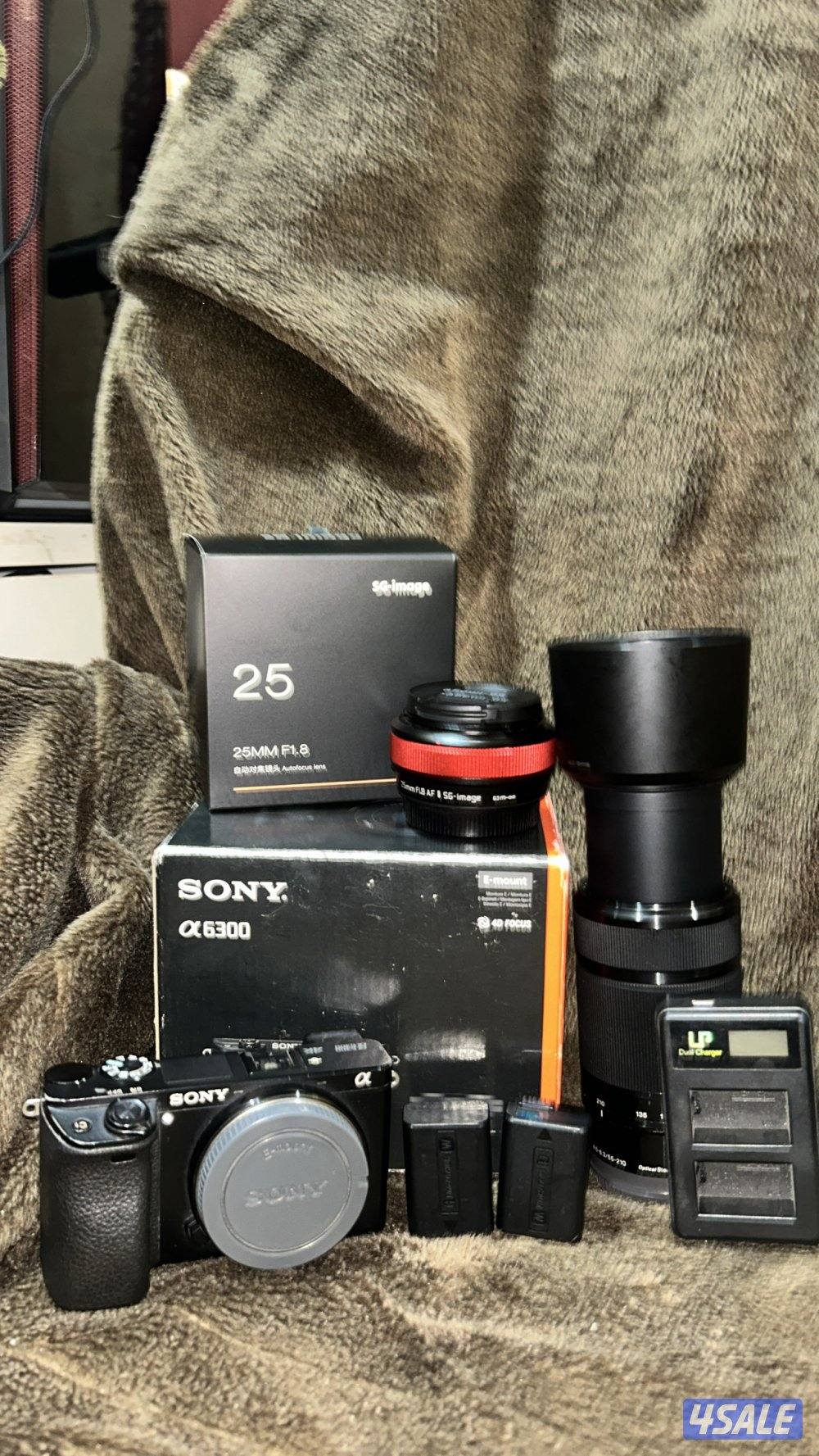 A6300 with 2 lens + box0