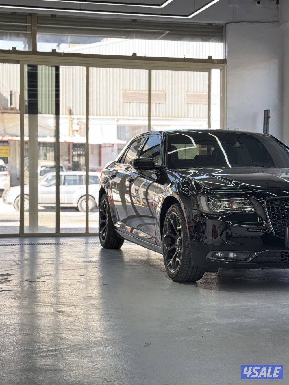 للبيع كرايسلر 300s0