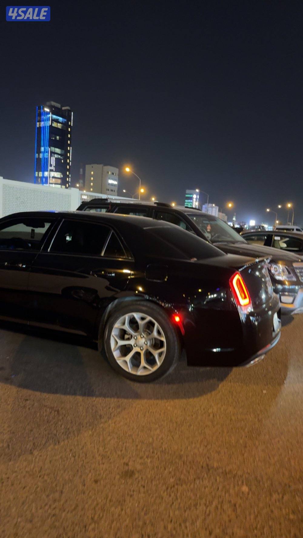 للبيع كرايسلر 300s4