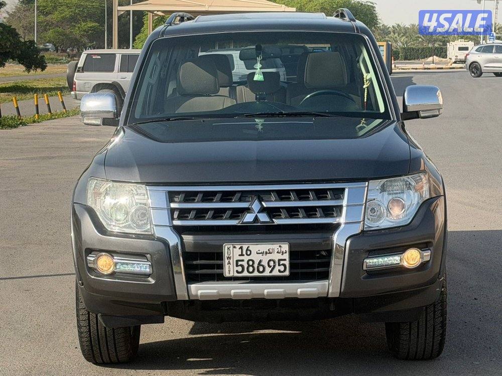 للبيع باجيرو2019 بحالة ممتازة0