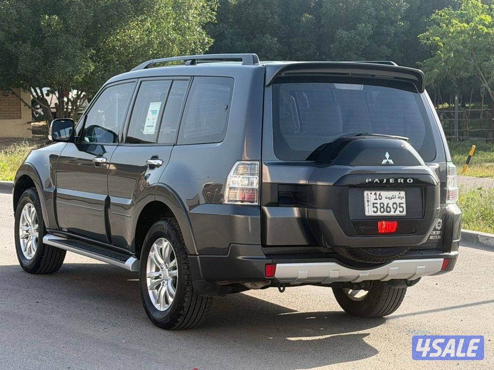 للبيع باجيرو2019 بحالة ممتازة2