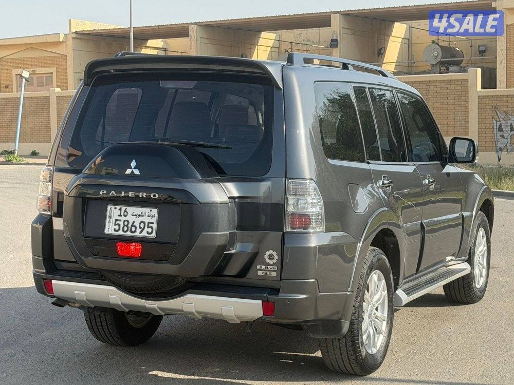 للبيع باجيرو2019 بحالة ممتازة3