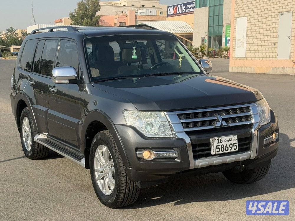 للبيع باجيرو2019 بحالة ممتازة4