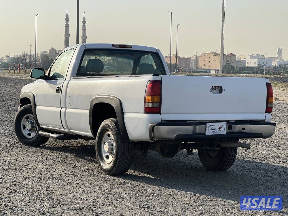 للبيع وانيت سلفرادو موديل20014