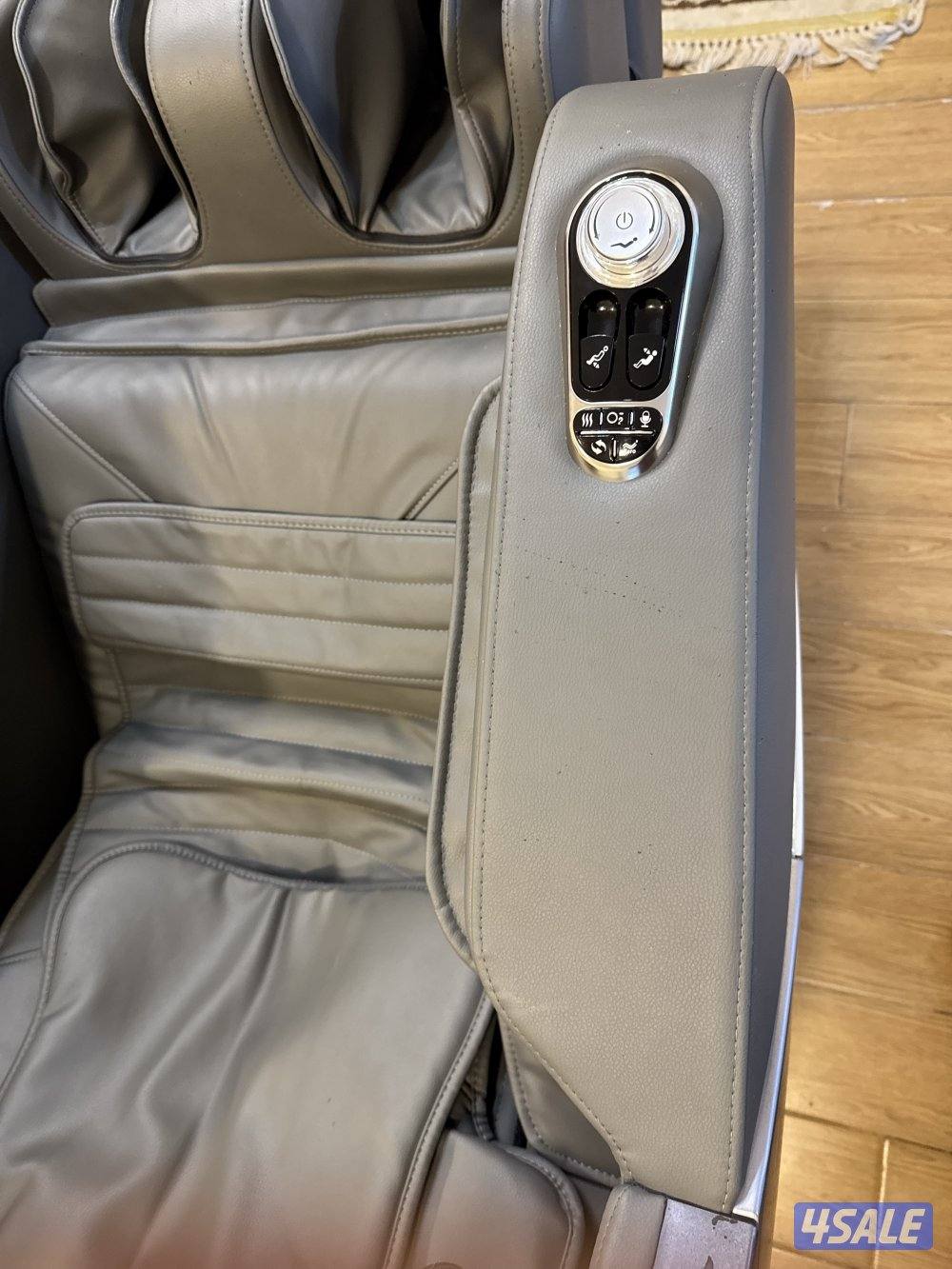 جهاز مساج للبيع شغال من الغانم صار له سنه4