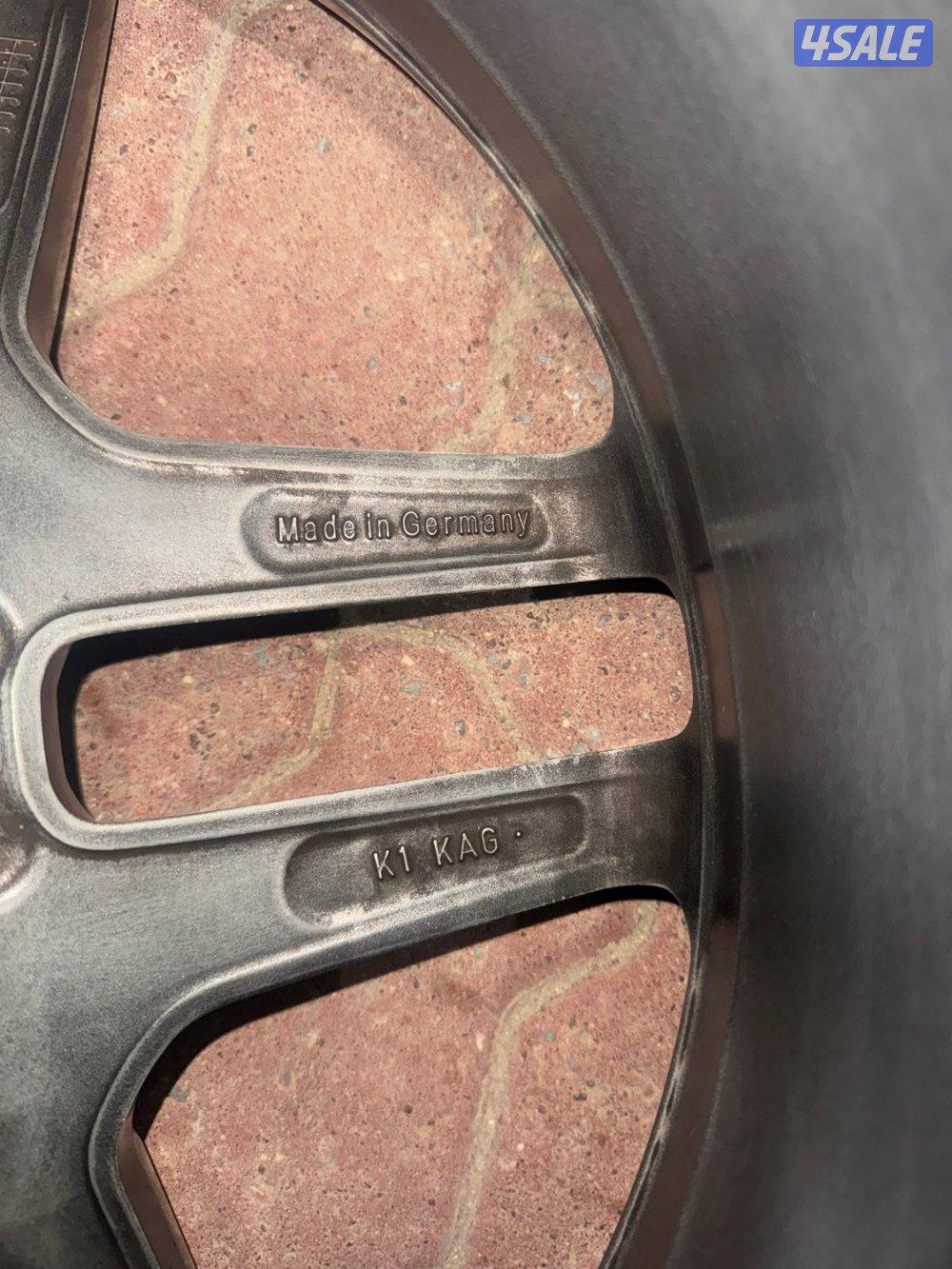 للبيع 4 رنقات AMG اصليه مع توايرهم1