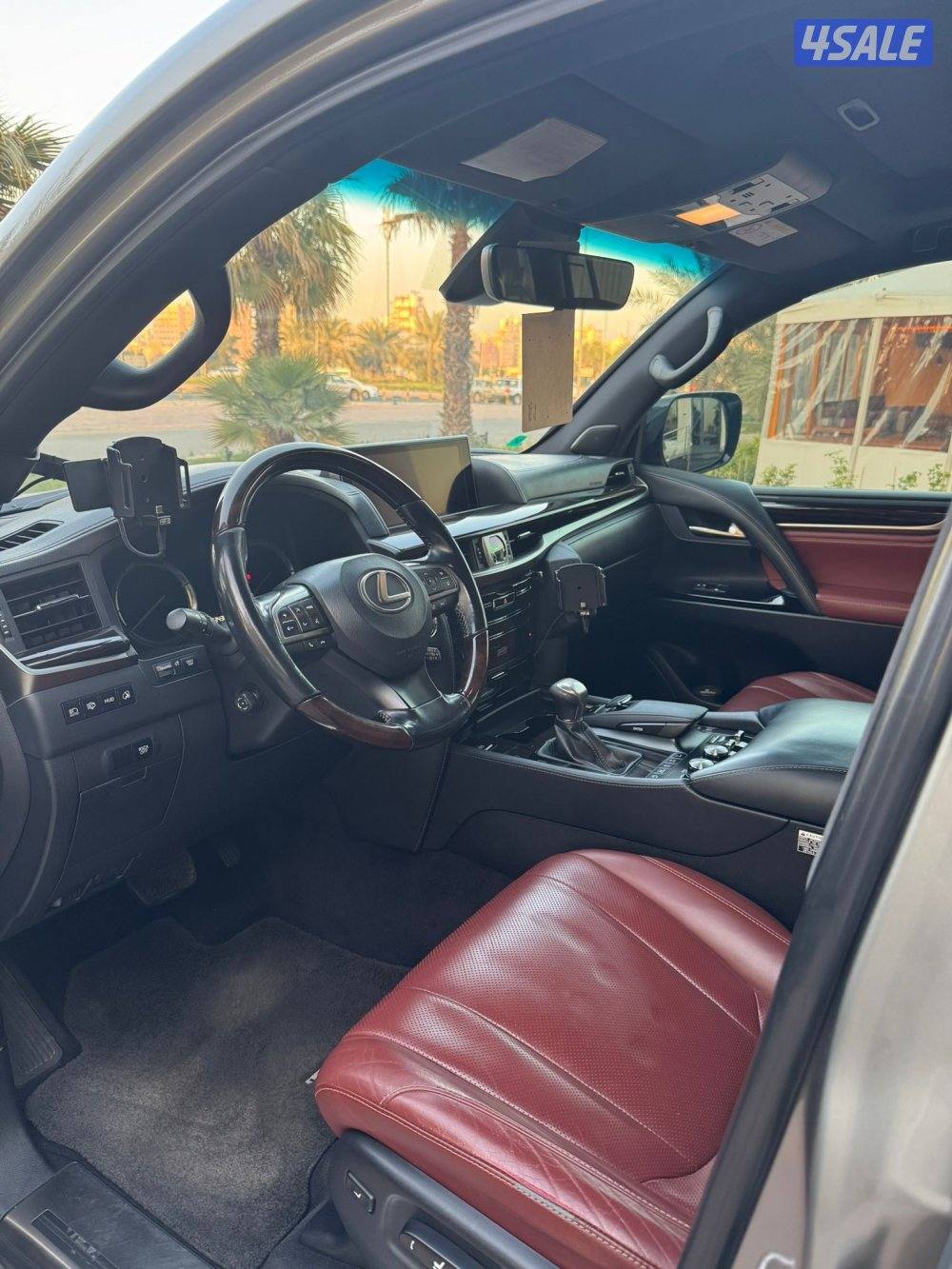للبيع جيب لكزس 20164