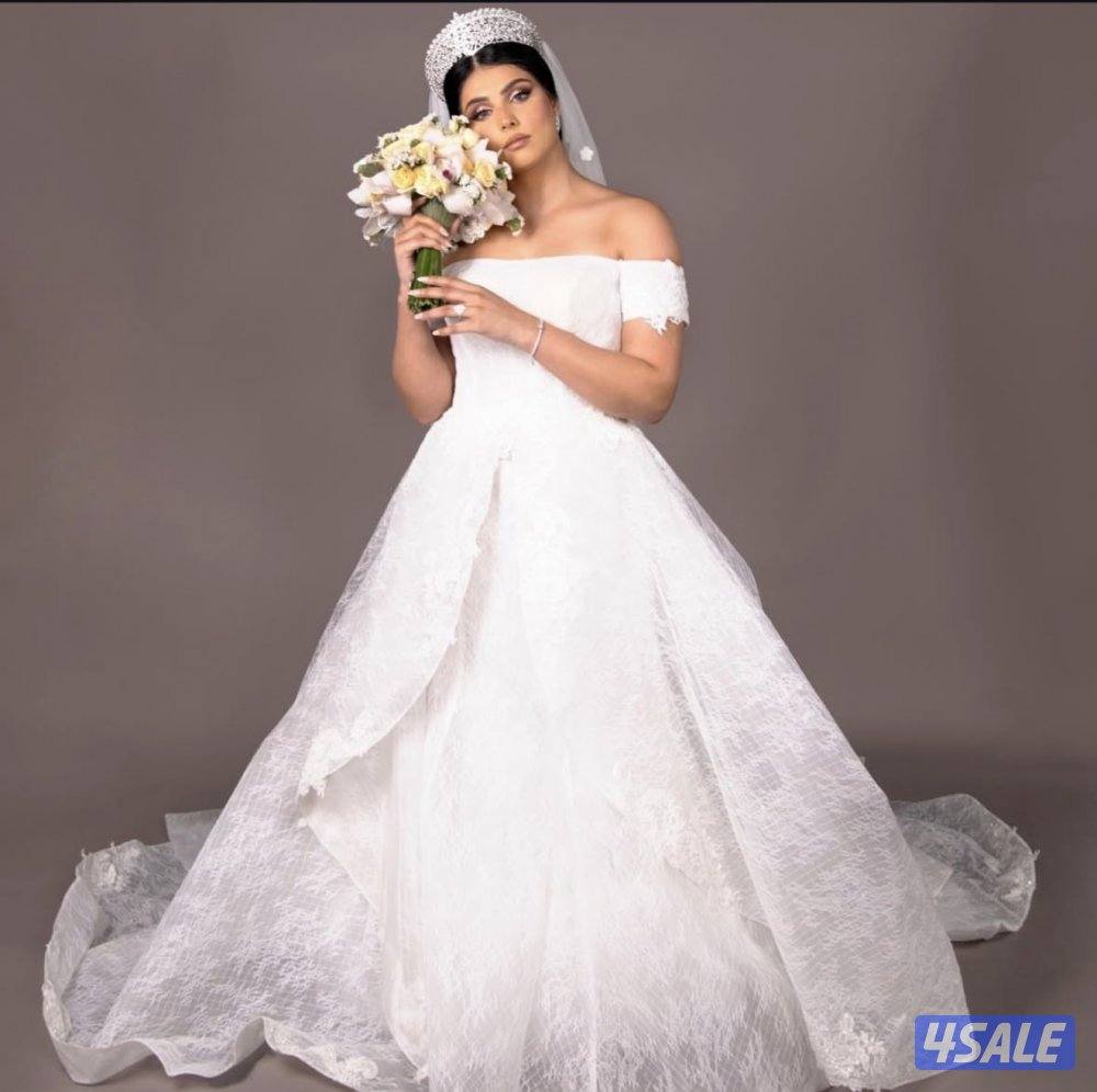 فستان. زفاف دانتيل بطرحه بتاعته0
