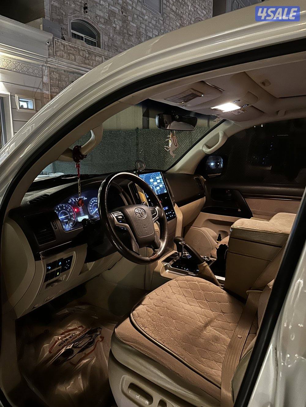 للبيع لاند كروزر 2019 V6 شرط الفحص بحالة الوكالة8