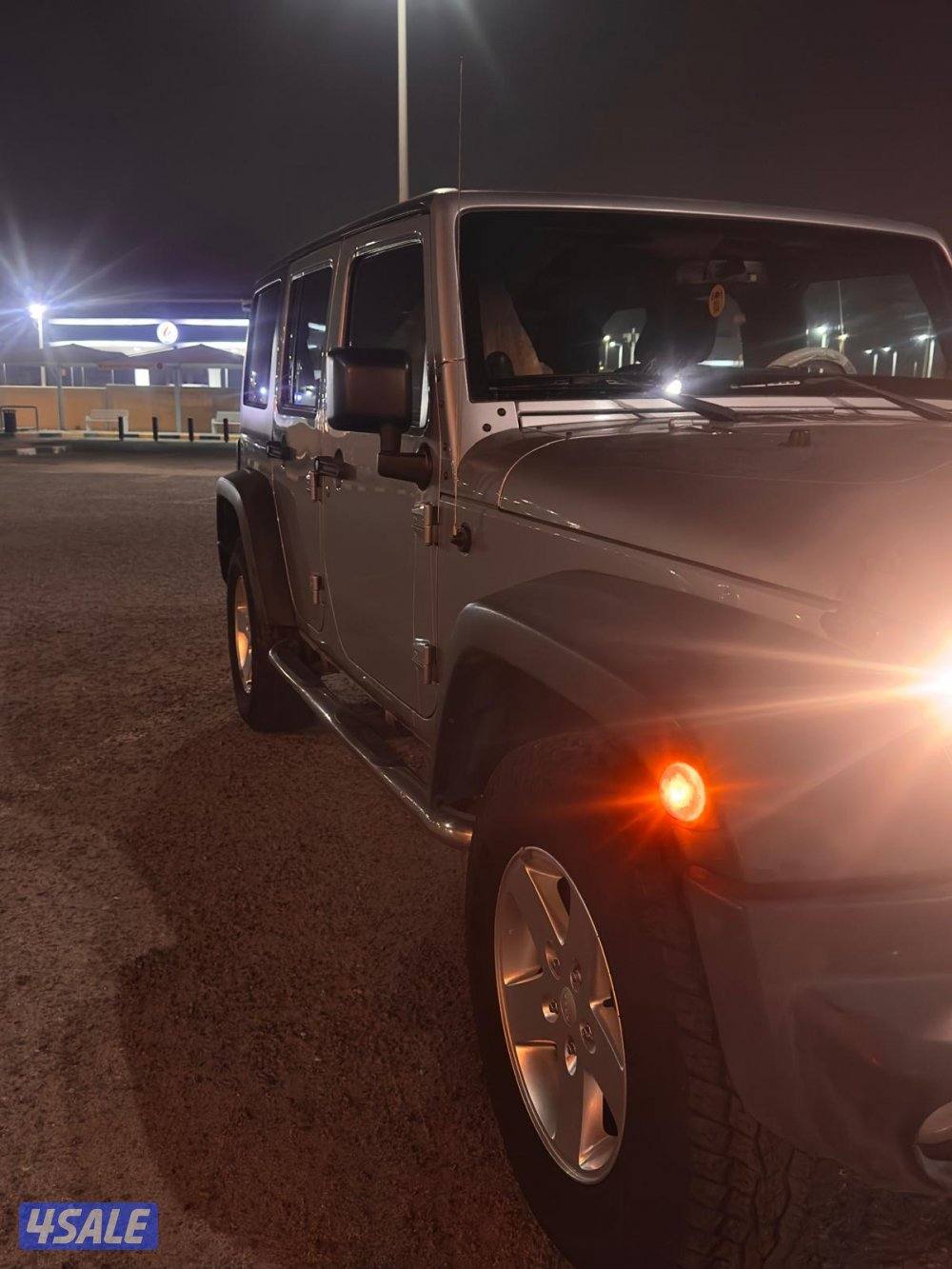 للبيع جيب رانجلر ٢٠١٣2