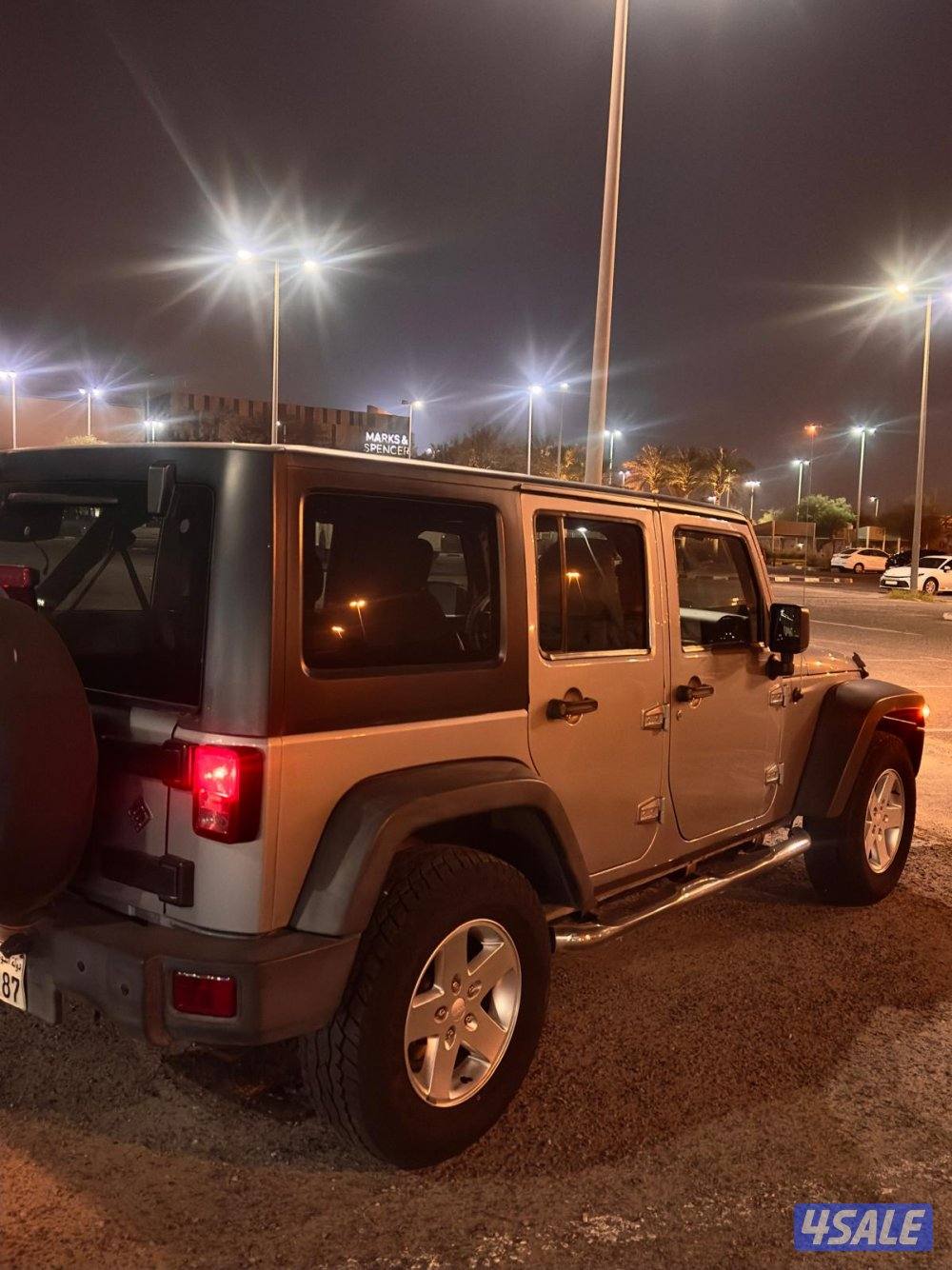 للبيع جيب رانجلر ٢٠١٣3