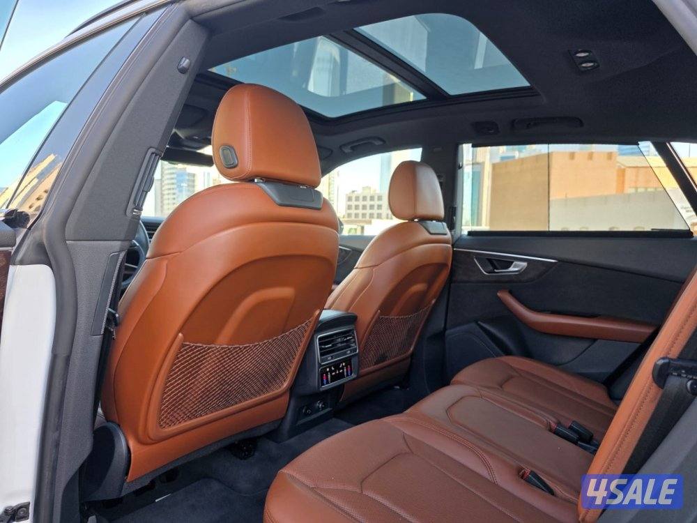 اودي Q8 اس لاين موديل /2019 عداد/77   سيرفس وكاله5