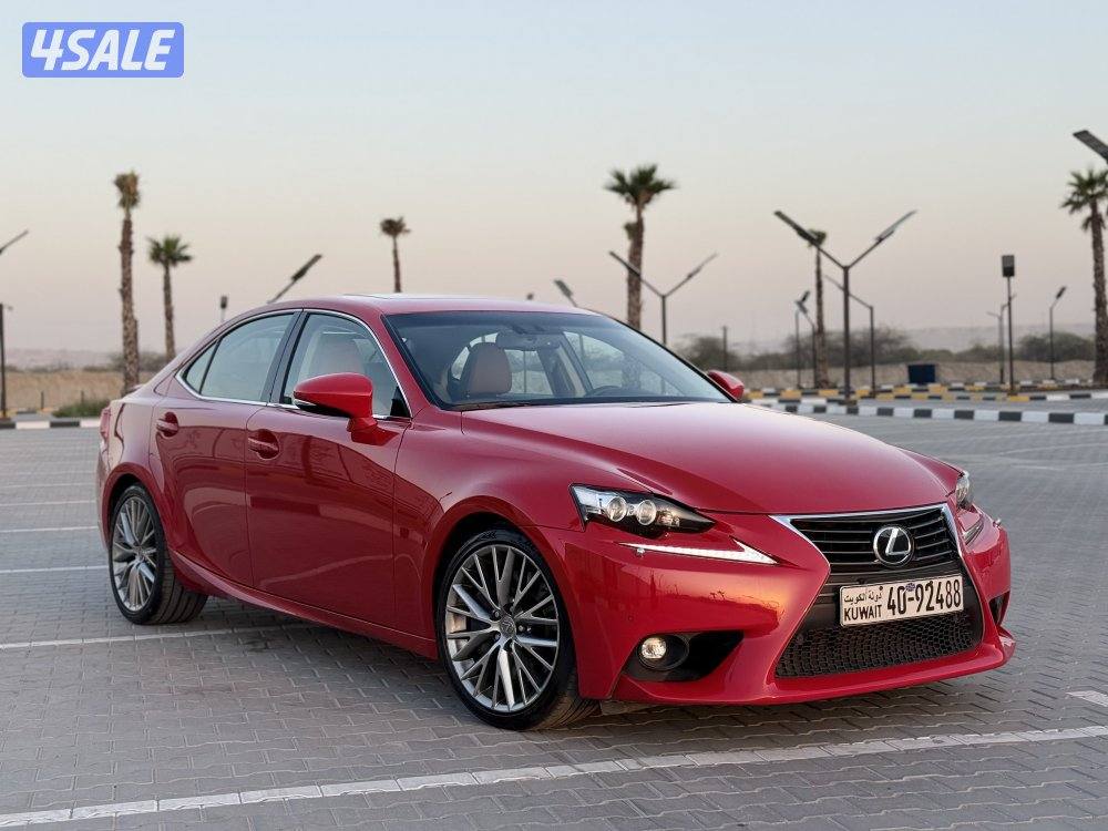 للبيع لكزس lS200t بحاله الوكاله صبغ وكاله0