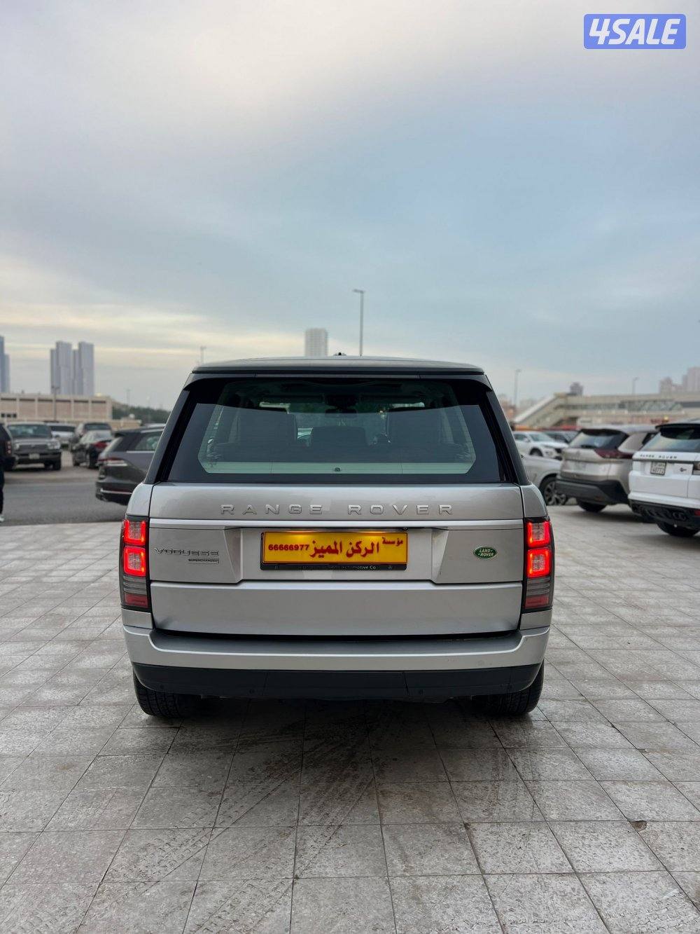 رنج روفر 2015 HSE ماشي 170 الف بحالة الوكاله صبغ الوكاله شرط الفحص6