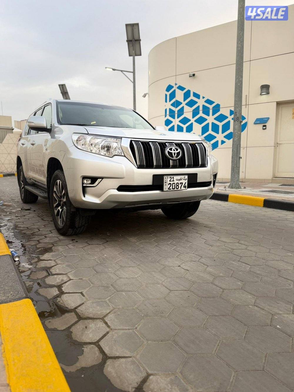 Toyota prado 2023 for sale. 4 piss repent. engine gear chassis you can1