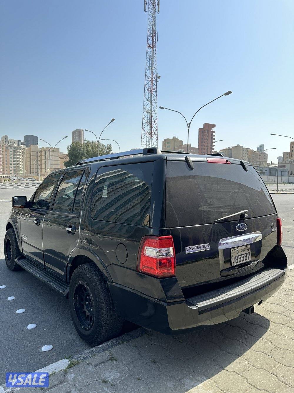 للبيع فورد اكسبدشن ليمتد دبل جير ثمانية سلندر3